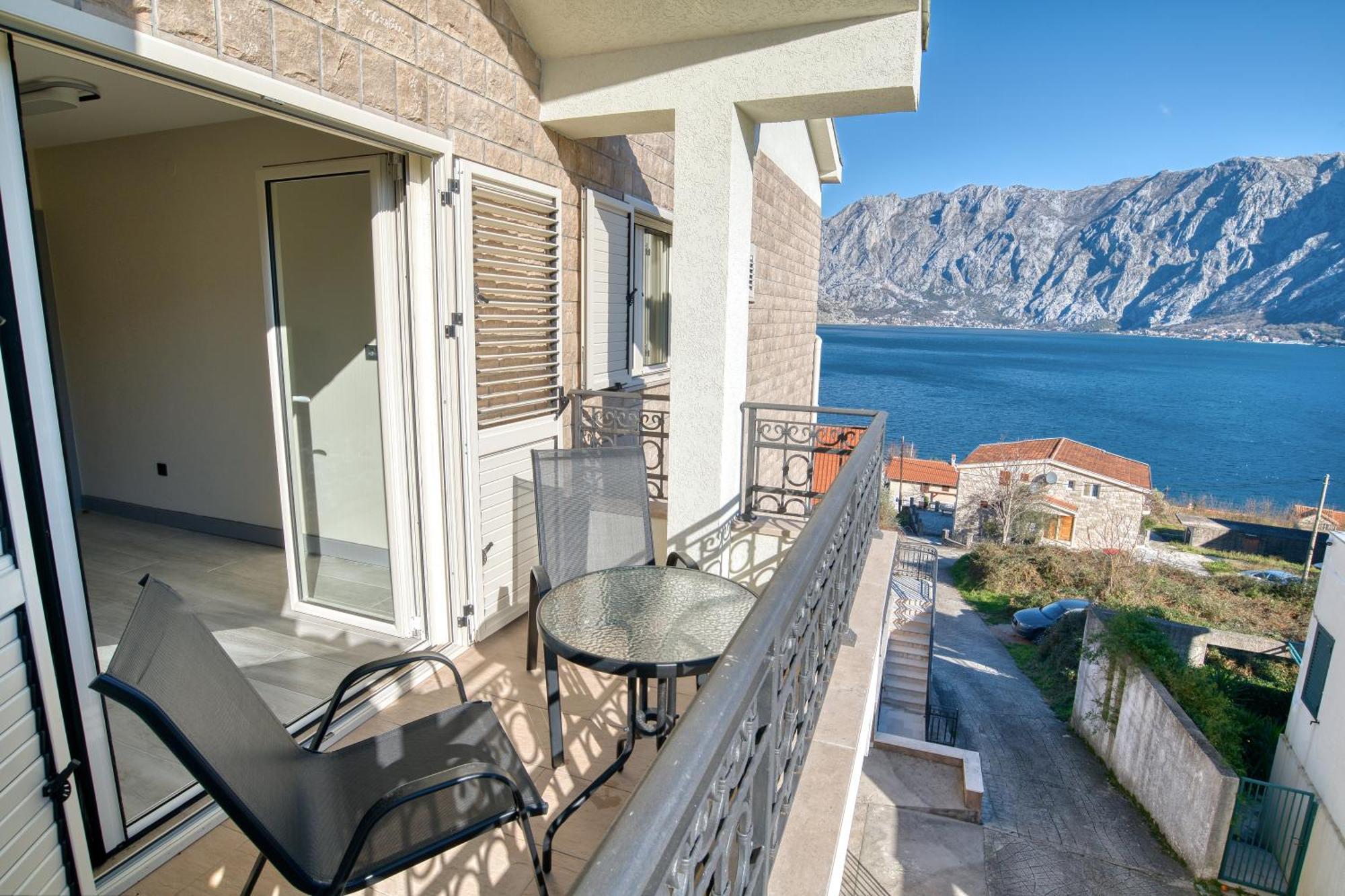 Luxurious 3-Bedroom Apartment By Mn Property Kotor Exteriér fotografie