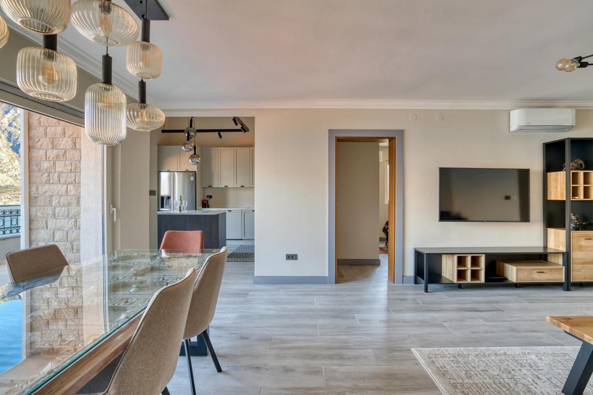 Luxurious 3-Bedroom Apartment By Mn Property Kotor Exteriér fotografie