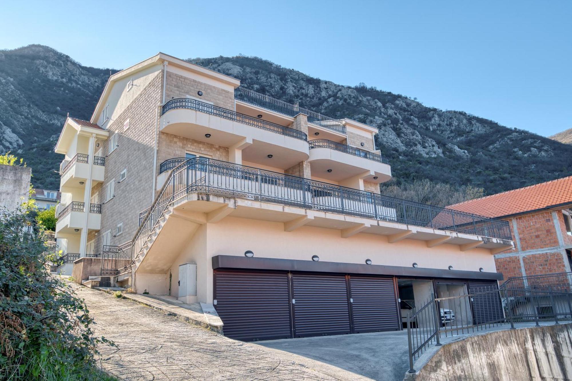 Luxurious 3-Bedroom Apartment By Mn Property Kotor Exteriér fotografie