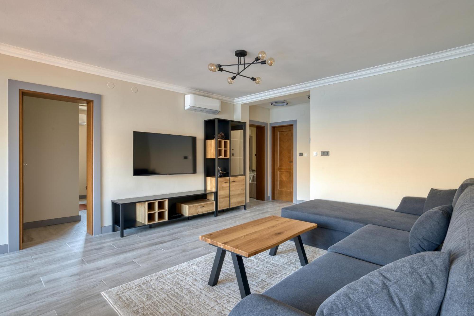 Luxurious 3-Bedroom Apartment By Mn Property Kotor Exteriér fotografie